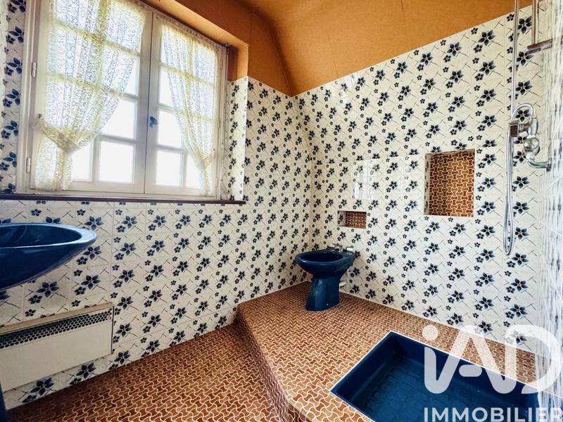 Maison - 480 m² - 12 pièces