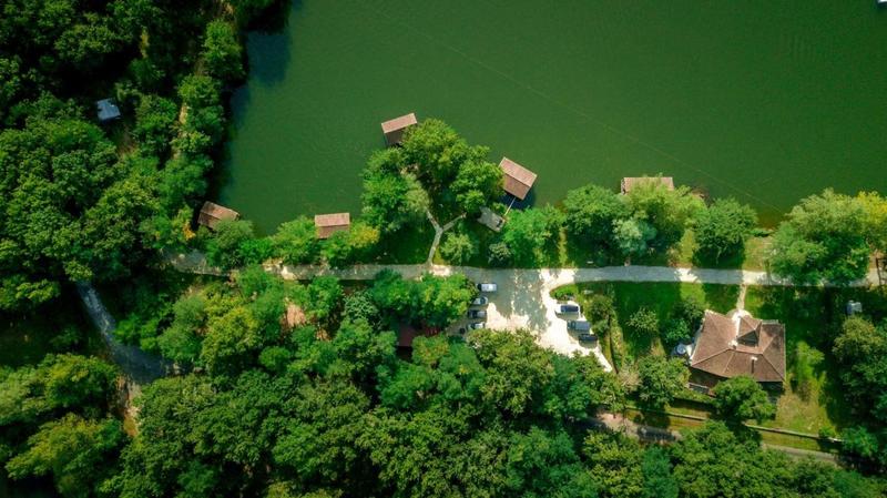 Maison - 274 m² - 11 pièces