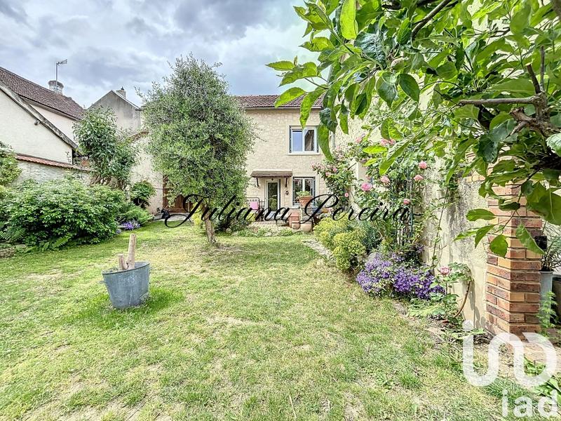 Maison - 177 m² - 9 pièces