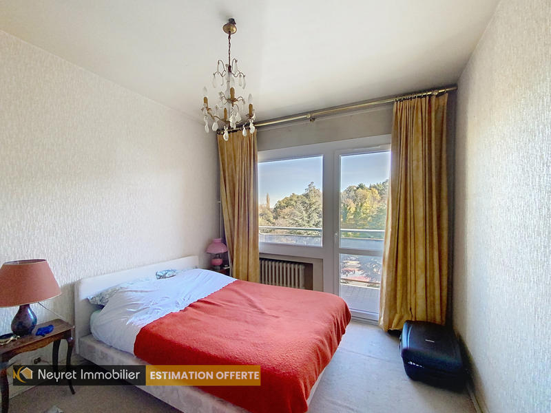 Appartement - 152 m² - 6 pièces