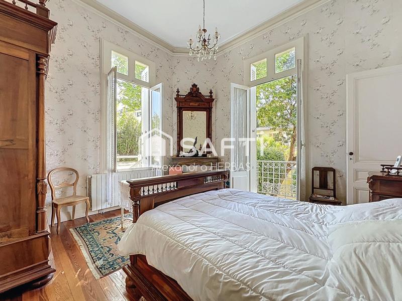 Maison de maîtres - 206 m² - 8 pièces