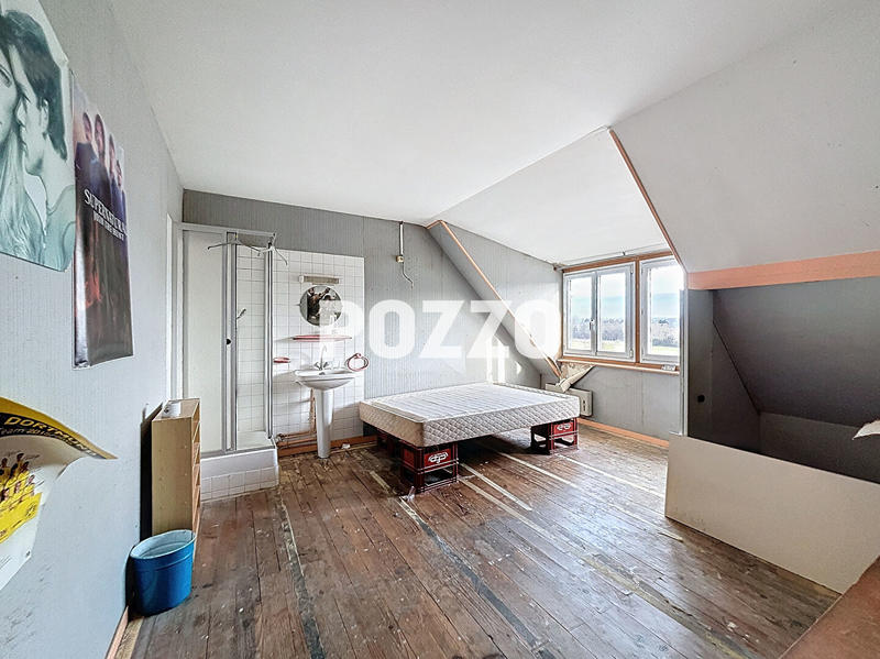 Maison - 227 m² - 12 pièces