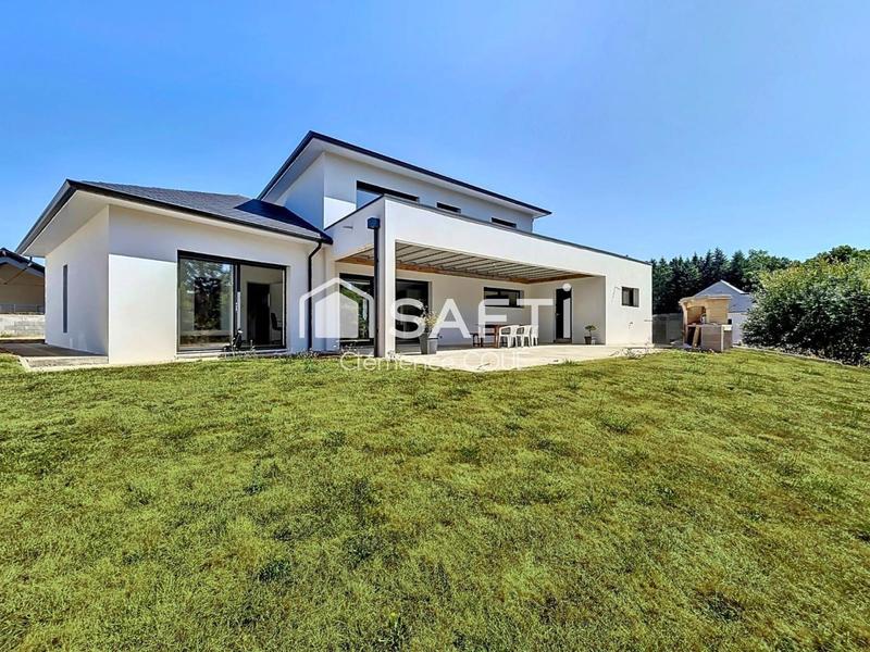 Maison - 186 m² - 6 pièces