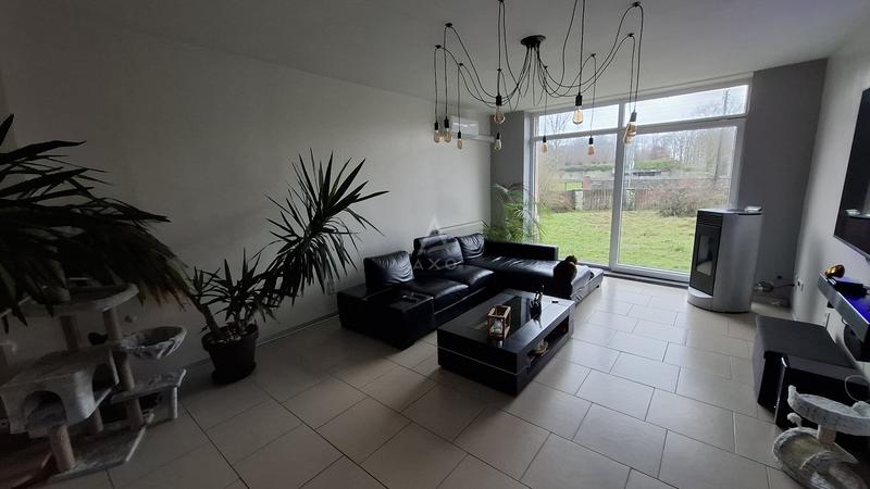 Maison - 205 m² - 7 pièces