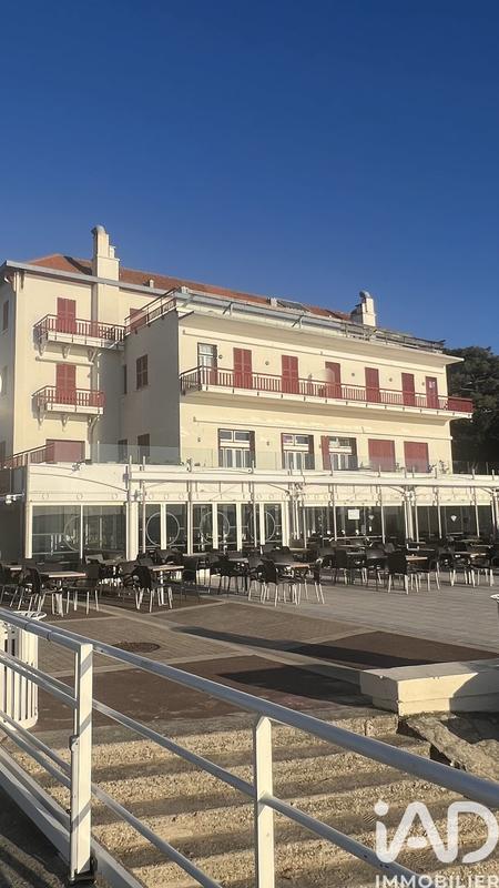 Maison - 237 m² - 8 pièces