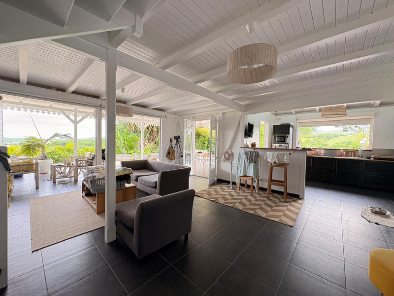 Maison - 160 m² - 6 pièces