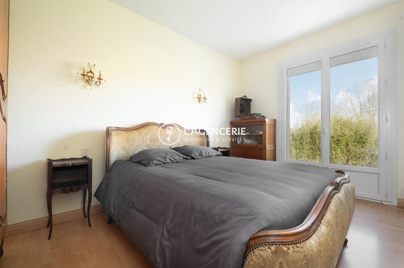 Maison traditionnelle - 140 m² - 5 pièces