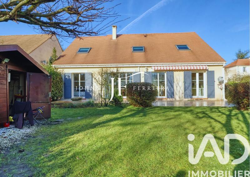 Maison - 196 m² - 9 pièces