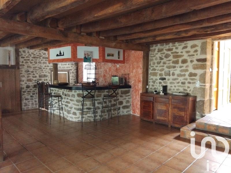 Maison - 283 m² - 9 pièces