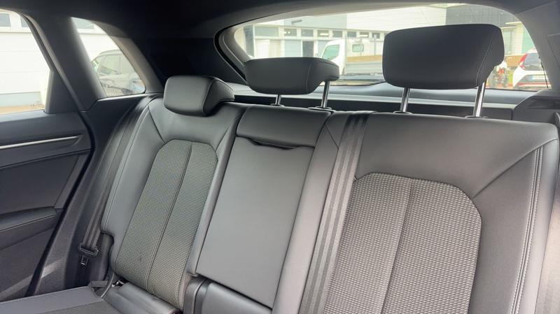 Audi Q3 II 35 Tfsi 150 s-Tronic7 s-Line