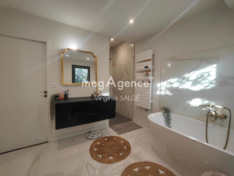 Maison - 97 m² - 4 pièces