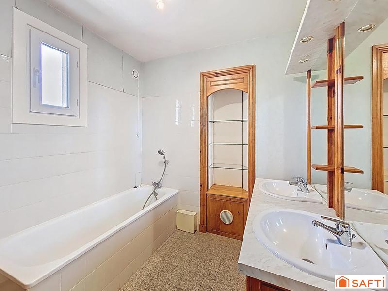 Maison - 136 m² - 7 pièces