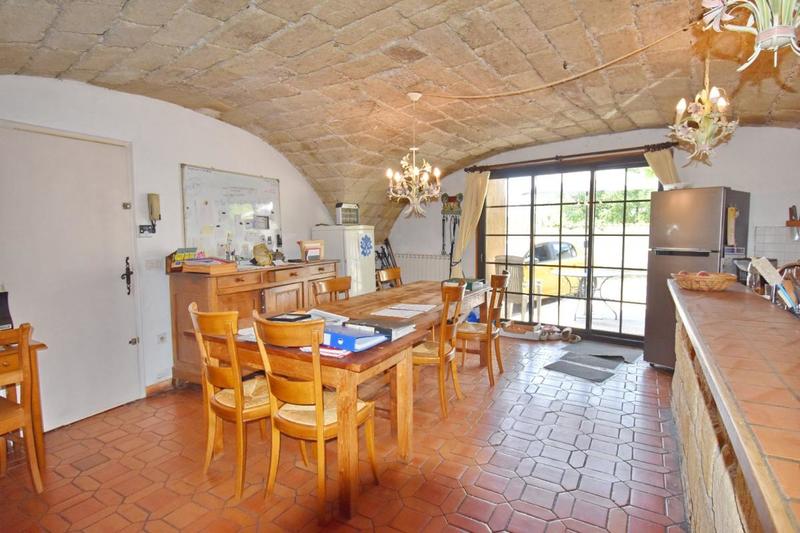 Maison - 260 m² - 9 pièces