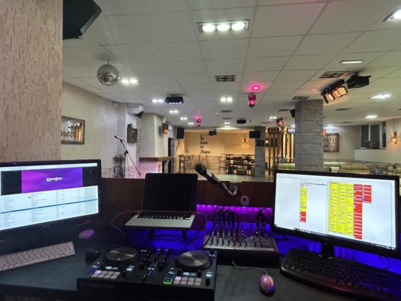 Local commercial - 438 m² - 5 pièces