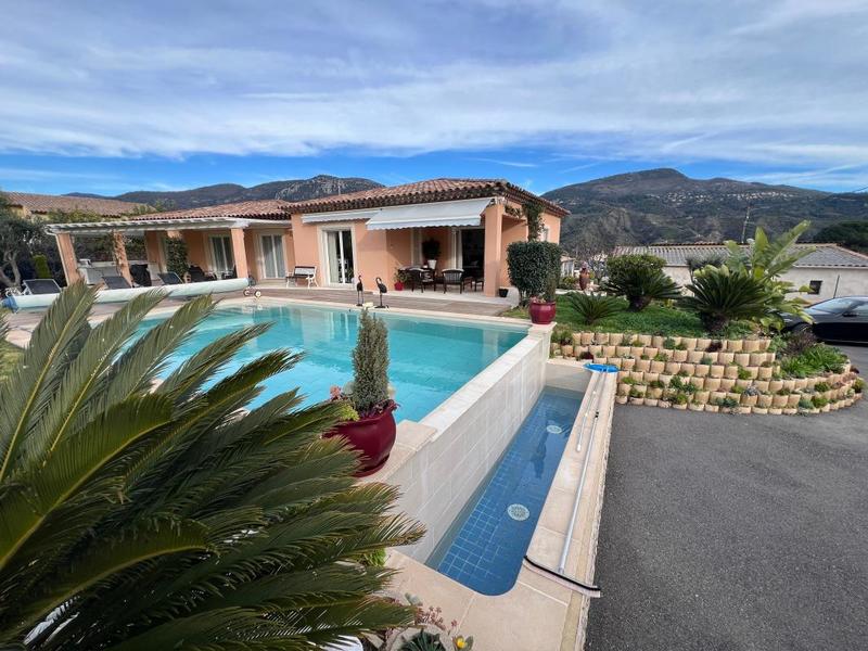 Maison - 114 m² - 4 pièces