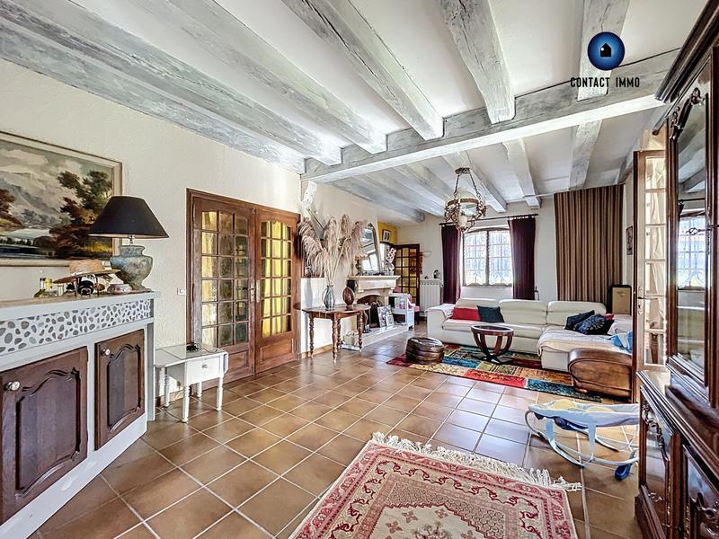 Maison traditionnelle - 190 m² - 6 pièces