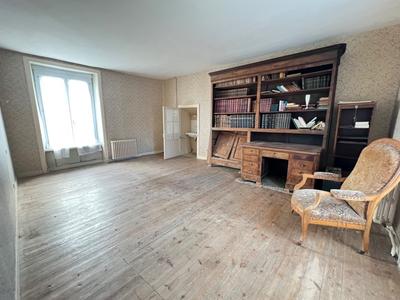 Maison - 284 m² - 10 pièces