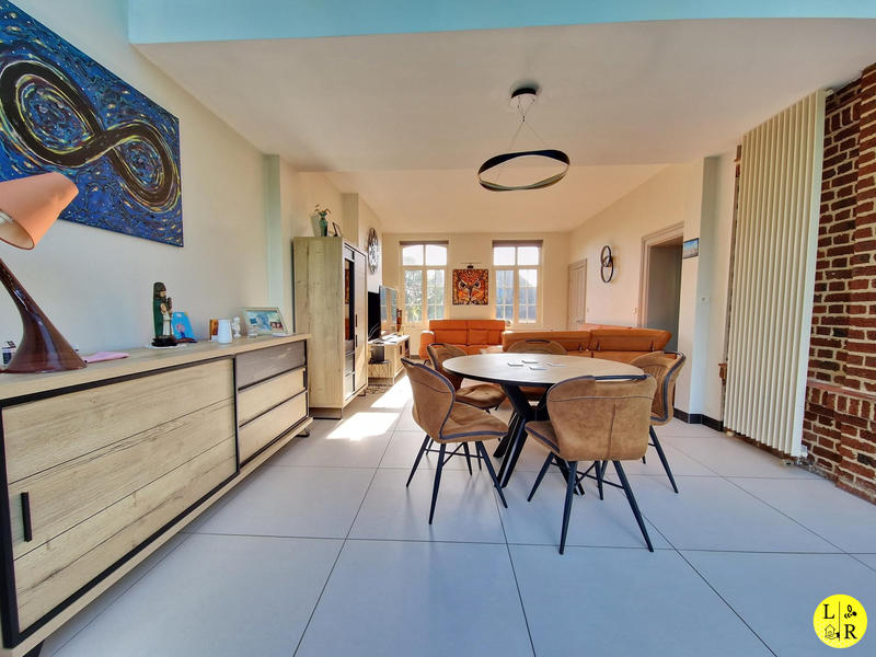 Maison - 230 m² - 7 pièces