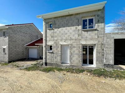 Maison - 91 m² - 4 pièces