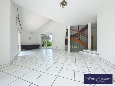 Maison - 177 m² - 6 pièces