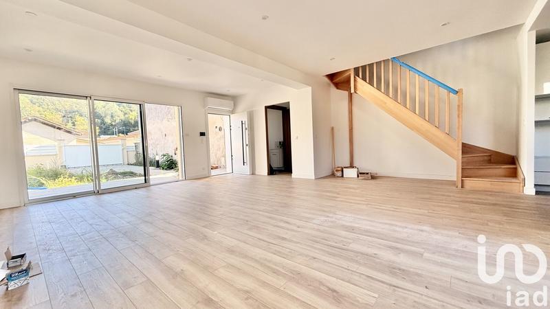 Maison - 106 m² - 5 pièces