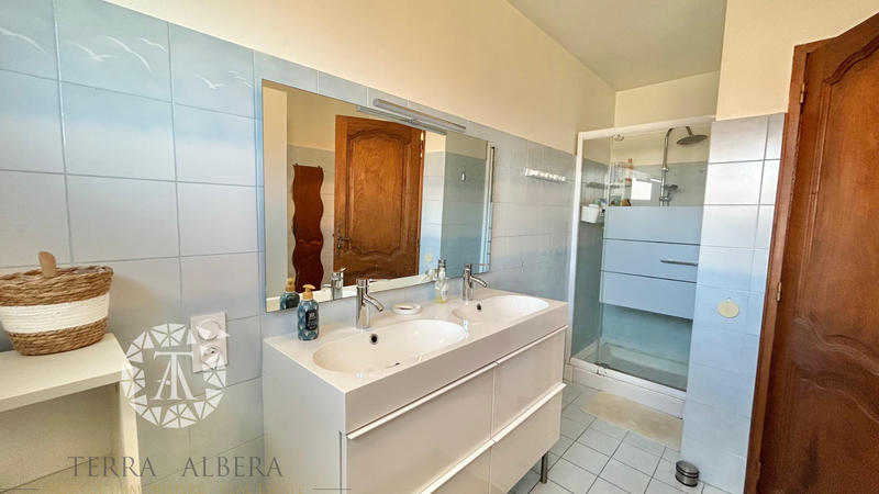 Villa - 145 m² - 6 pièces