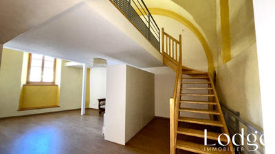 Appartement - 72 m² - 2 pièces