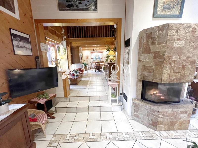 Châlet - 147 m² - 9 pièces