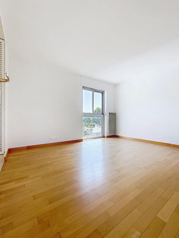 Appartement ancien - 89 m² - 3 pièces