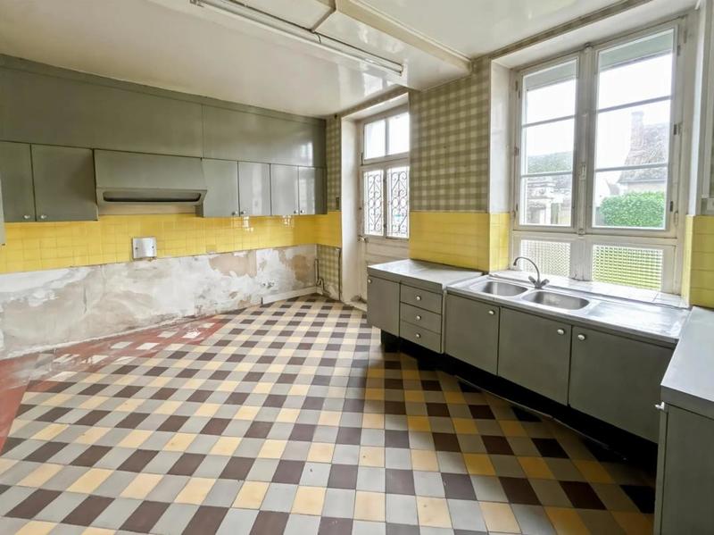 Propriété - 338 m² - 10 pièces