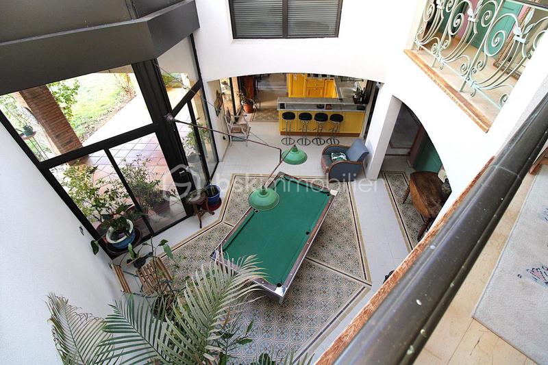 Demeure - 190 m² - 5 pièces