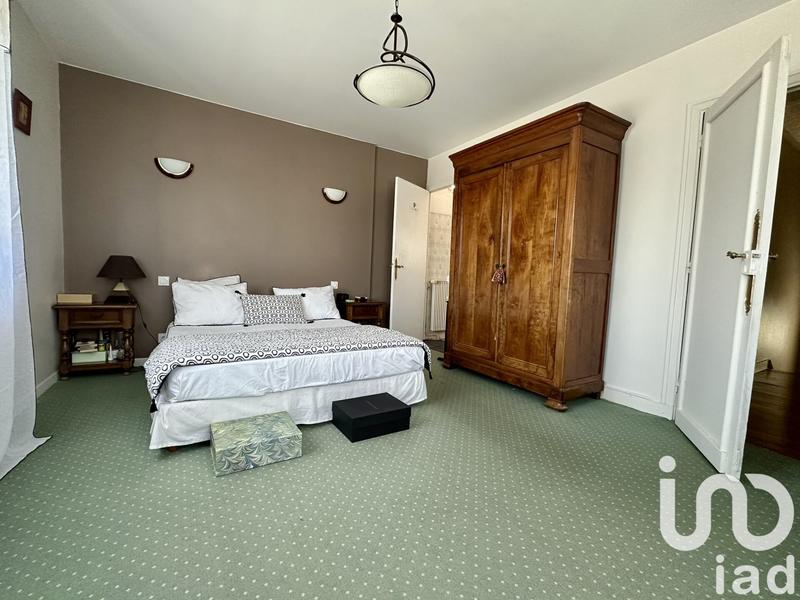 Maison - 180 m² - 8 pièces