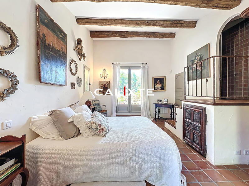 Mas - 180 m² - 6 pièces