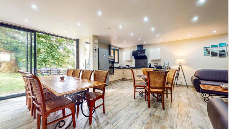 Demeure - 677 m² - 26 pièces