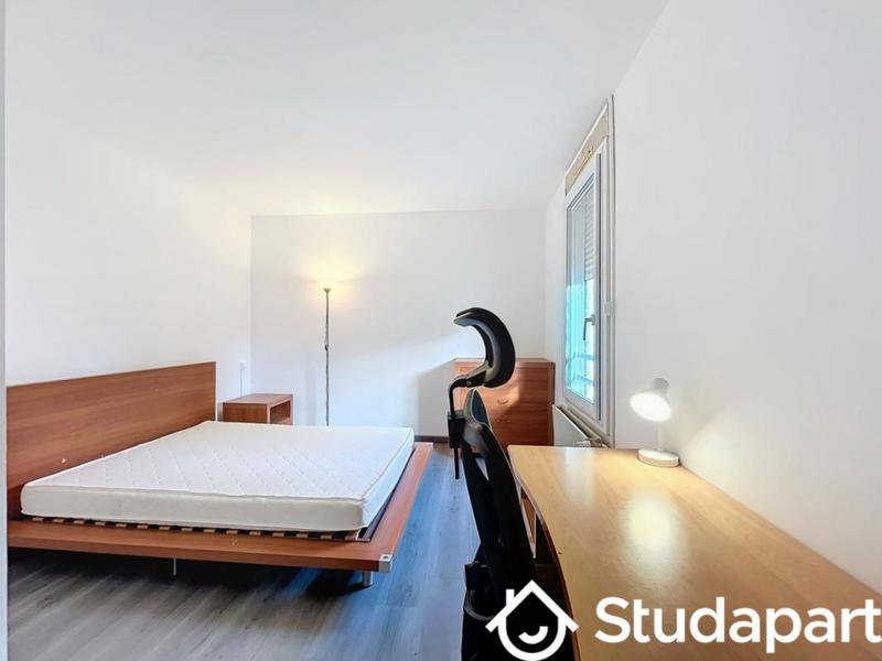 Chambre - 14 m² - 1 pièce