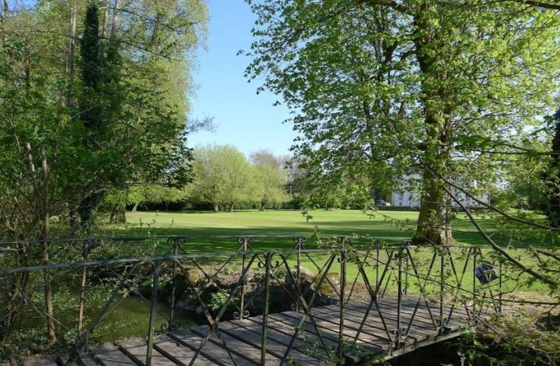 Manoir - 990 m² - 12 pièces