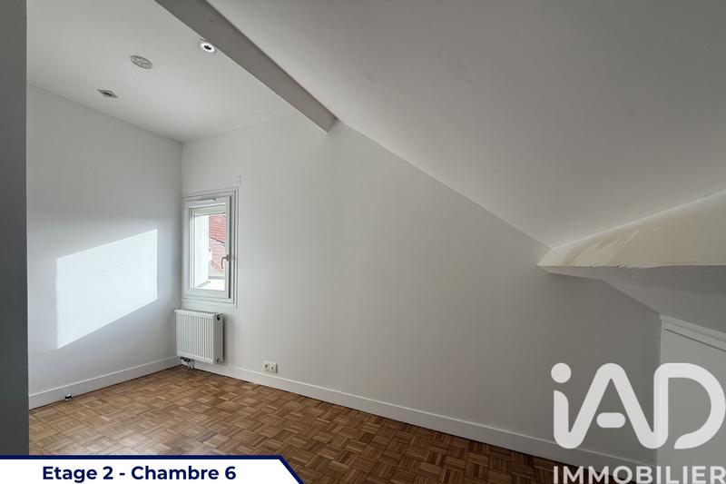 Maison - 180 m² - 11 pièces