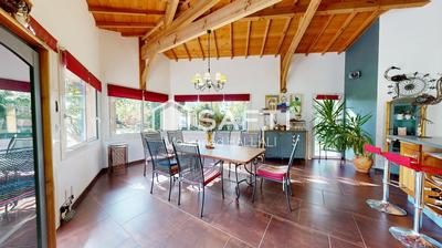 Villa - 243 m² - 5 pièces