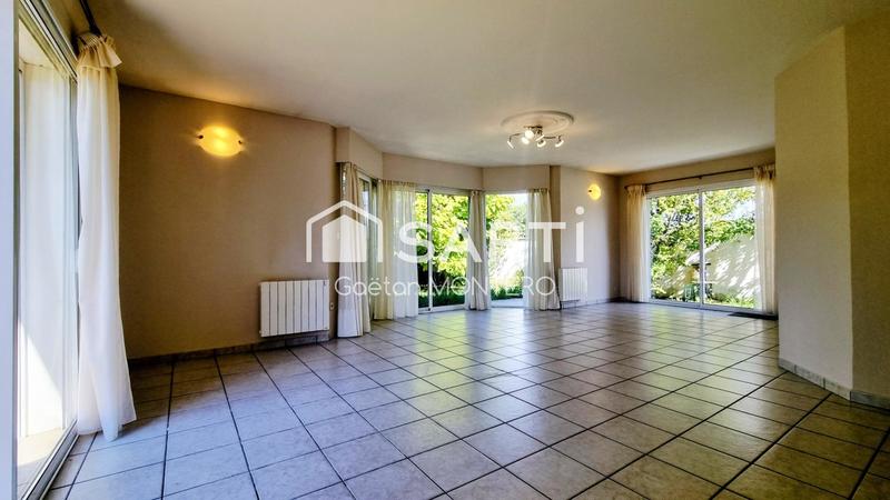 Maison - 137 m² - 5 pièces