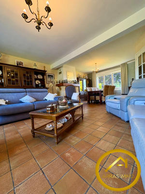 Maison - 158 m² - 1 pièce