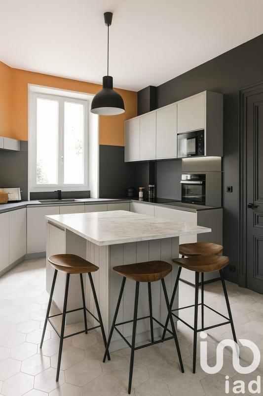 Maison - 216 m² - 8 pièces