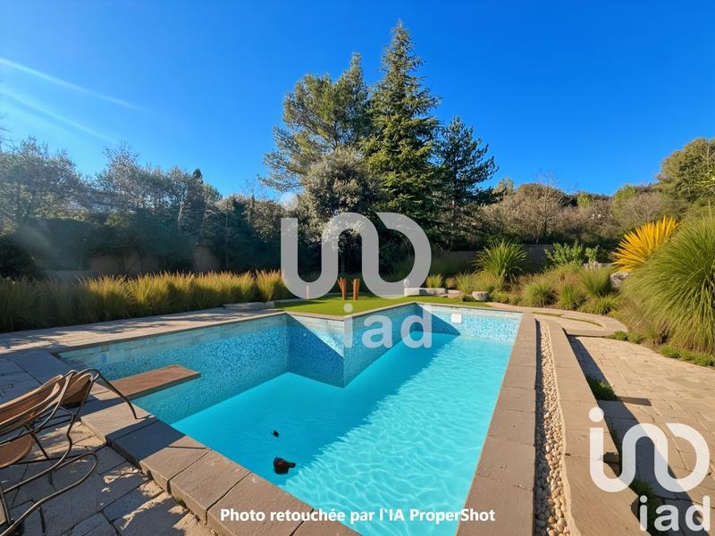 Maison - 230 m² - 10 pièces