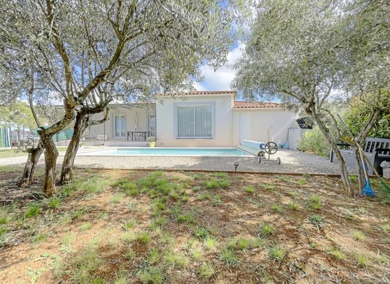 Maison - 93 m² - 5 pièces