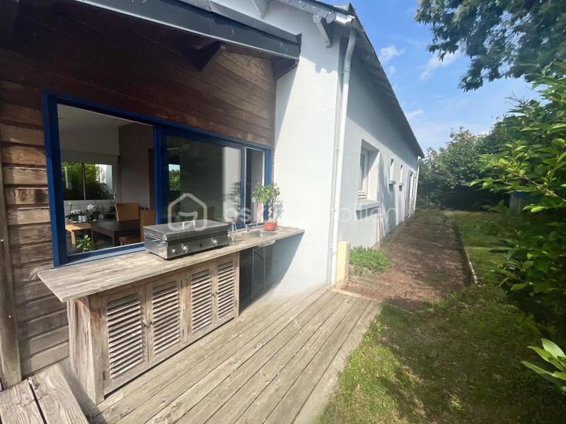 Maison traditionnelle - 168 m² - 6 pièces