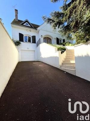 Maison - 260 m² - 7 pièces