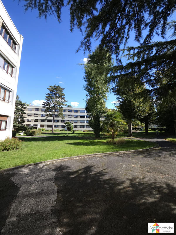 Appartement - 82 m² - 4 pièces