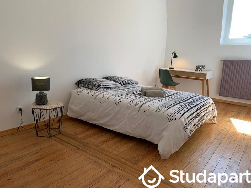 Chambre - 14 m² - 1 pièce