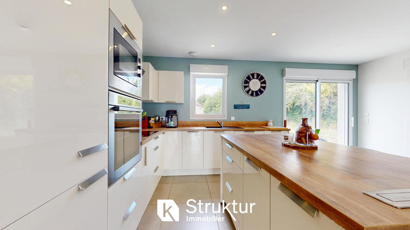 Maison - 112 m² - 6 pièces