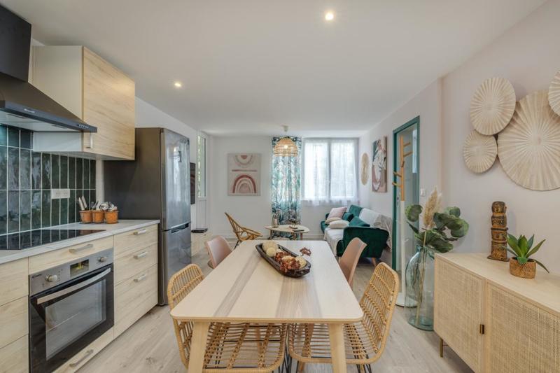 Appartement - 70 m² - 5 pièces