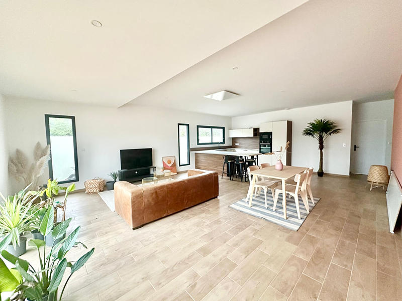 Maison - 150 m² - 5 pièces